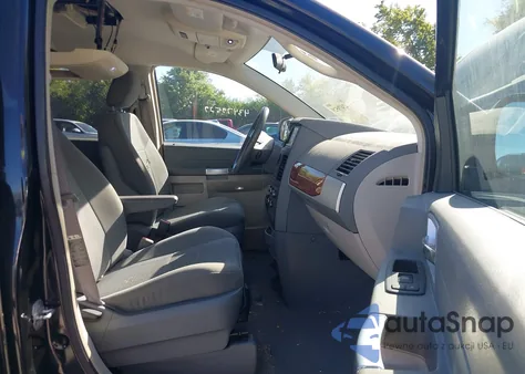 2008 Chrysler Town & Country Touring из США, поврежденный, VIN 2A8HR54P88R763486